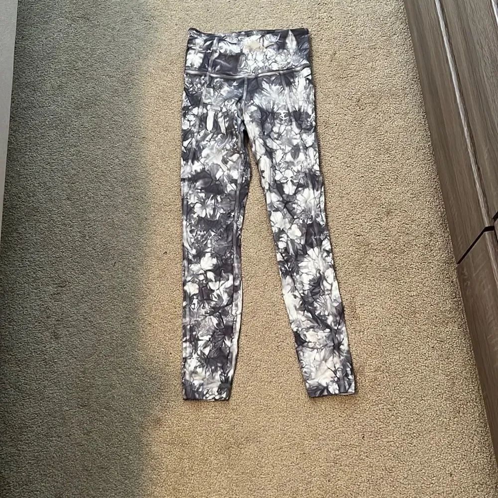 Athleta Grey Tiedye tight XXS
